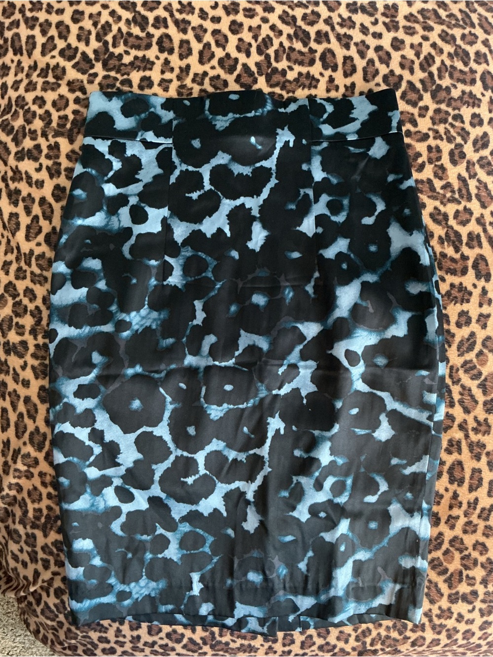 Ann Taylor Animal Print Pencil Skirt Blue Black Abstract Leopard Sz 0